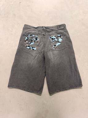 Ecko Unltd. Baggy Fit Denim Shorts Size 38 Camo Logo Pockets
